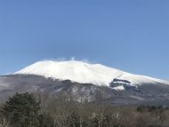 各地で雪が舞う週末でした