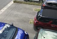 事務所の駐車場