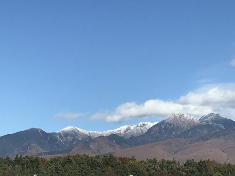 八ヶ岳に初雪