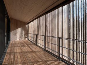  設計打合せ（事務所）、地鎮祭（世田谷）、竣工検査（原村）、竣工引き渡し（軽井沢）/ 先週末の林建築設計室