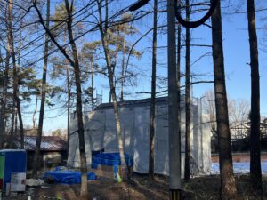 木工事進行中　原村の住宅「木立ちの家」