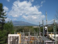 八ヶ岳を見ながら基礎工事「八ヶ岳を一望する家」富士見町