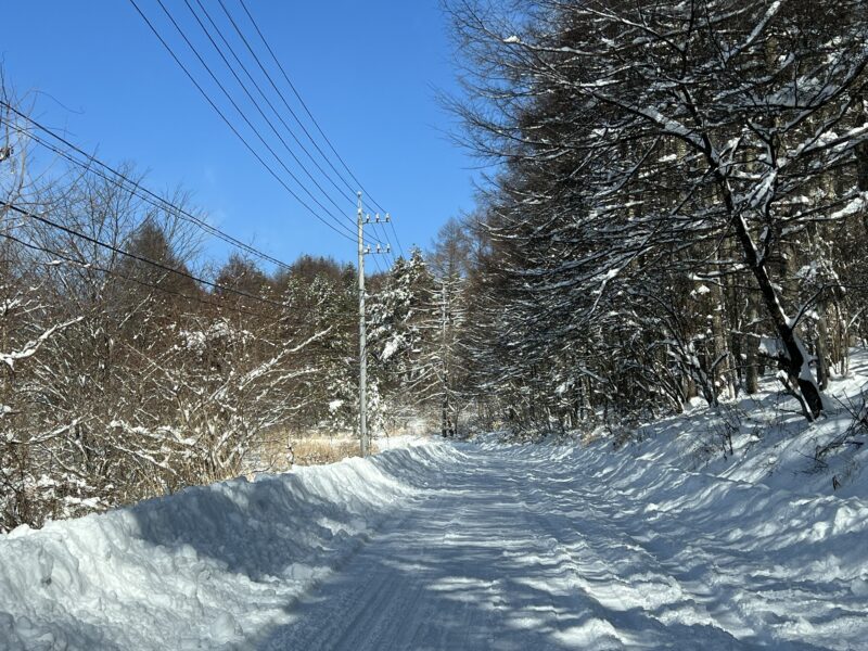 霧ケ峰高原へ向かう道路　2023.2.11