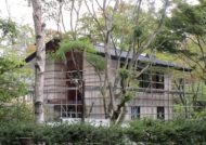 外壁板張りの下地工事 軽井沢の別荘「大きな木かげ」