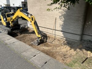 事務所の予備駐車スペースを改修した