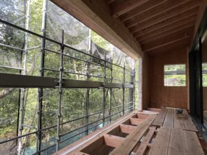 木工事 / 屋根工事　軽井沢の別荘「ホオノキの下で」