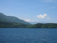 青木湖から見える北アルプス