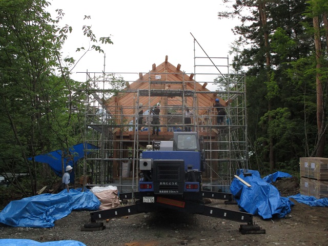 白馬の山荘　建て方